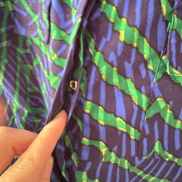 Anne Klein Women’s L Flowy Abstract Print Blouse Button Up Roll Tab Sleeves EUC - Picture 3 of 11